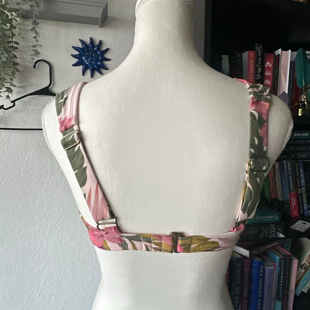Kona Sol Size Medium Green and Pink Swim Suit Top Bikini top Floral print - Picture 5 of 5